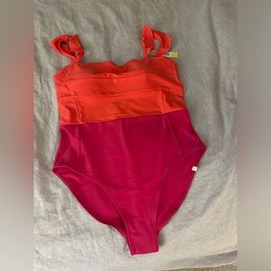 Brand new summersalt swimsuit. NWT/never worn. Size 12. Paid $95 asking $80